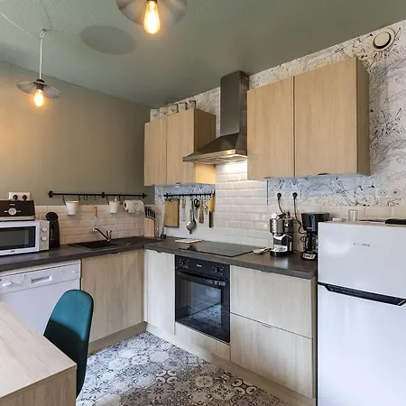Apartment Spacieux A Gourette, 8 Pers, 2 Ch, Entree Station, Bien Equipe, Casier A Skis - Fr-1-400-113 *